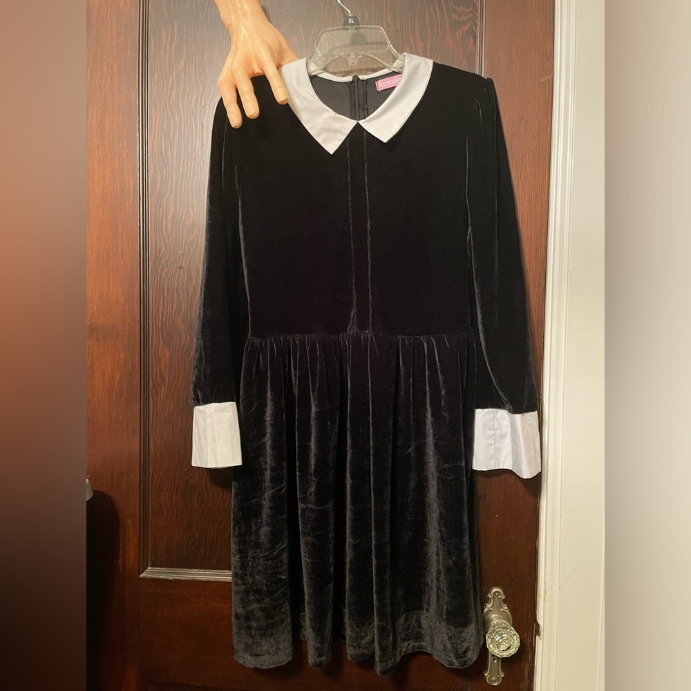 Wednesday Adams costume sz L